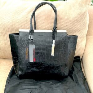 Innue Hand bag, Blk.